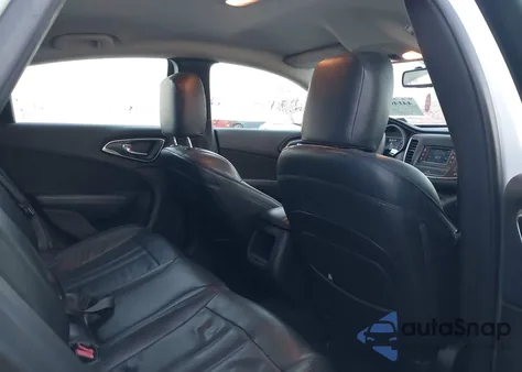 2015 Chrysler 200 Limited z USA, uszkodzony, nr VIN 1C3CCCAB4FN576602